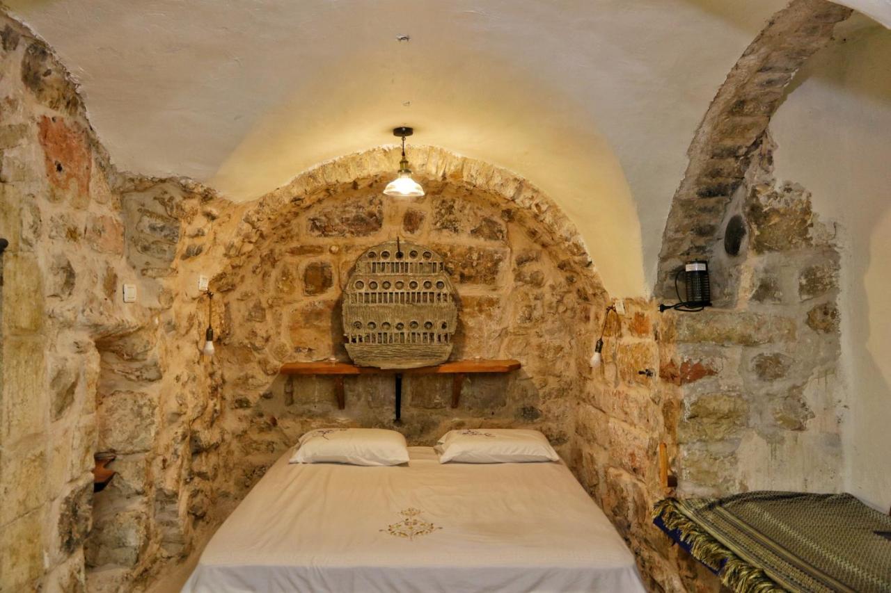 Sweet 'En Kerem View Bed & Breakfast Jerusalem Eksteriør bilde